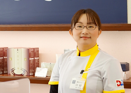 平野店 スタッフ 吉田亜希